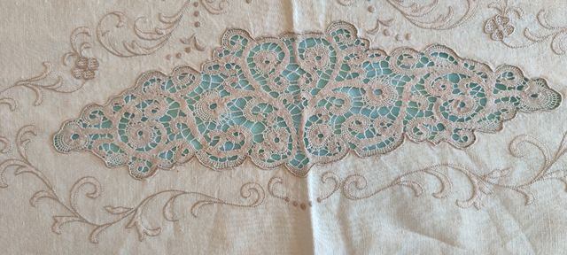 Principesca tovaglia lino e pizzo da 18