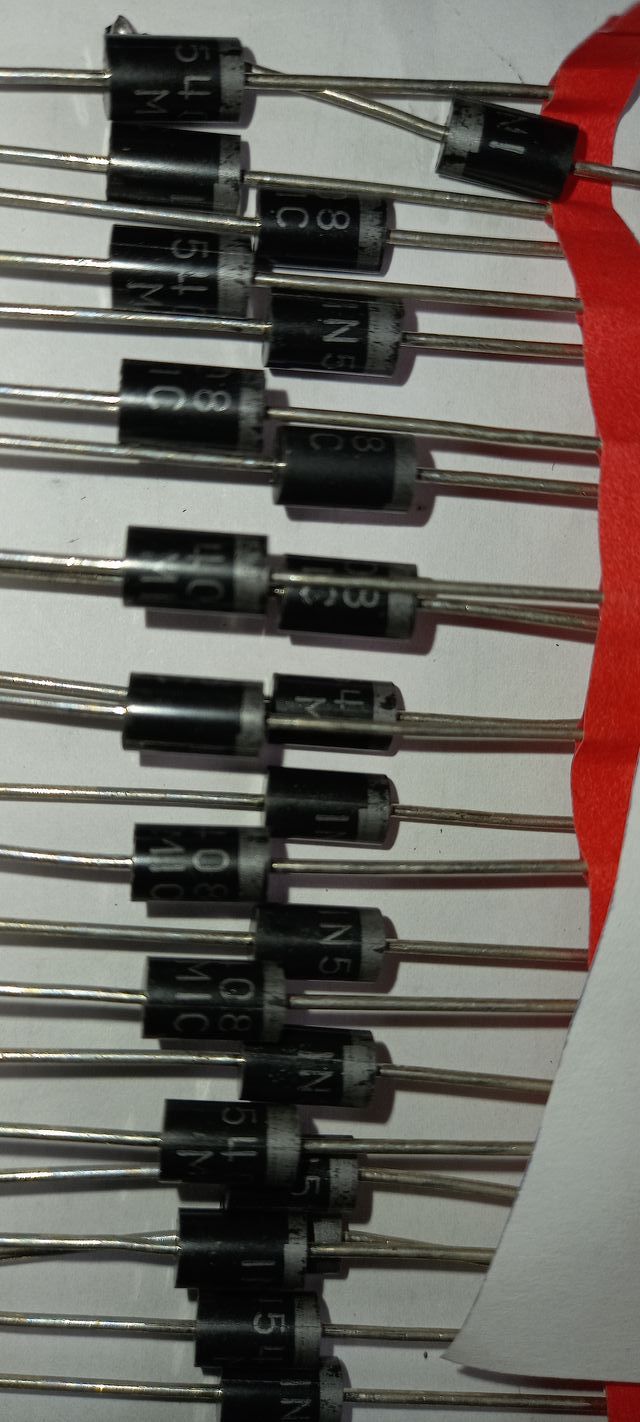 33 Rectificadores de corriente de 2 y 3 Amperios