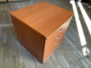 Mesita de noche, cajonera