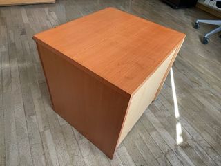 Mesita de noche, cajonera