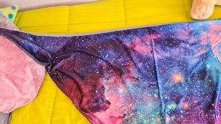 Bufanda triangular con estampado