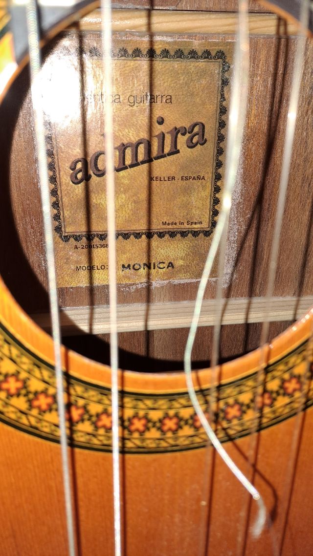GUITARRA ESPAÑOLA ADMIRA MODELO MÓNICA