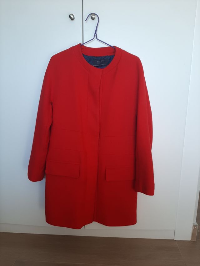 ABRIGO ZARA ROJO TALLA XS