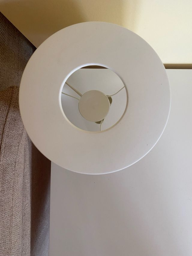 lampara de mesa blanca ikea