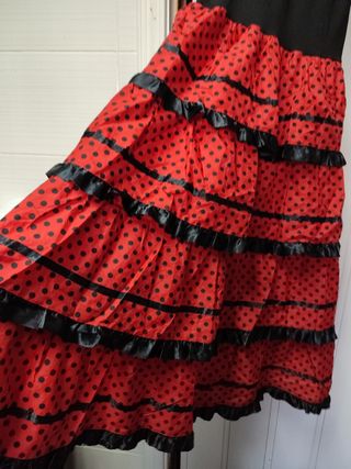 Vestido de mujer de sevillanas