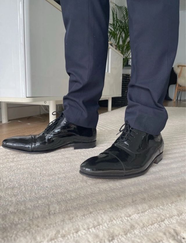 zapatos con cordones