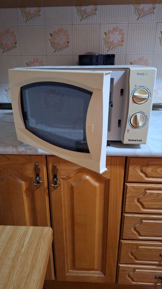 Microondas Taurus Ready Grill