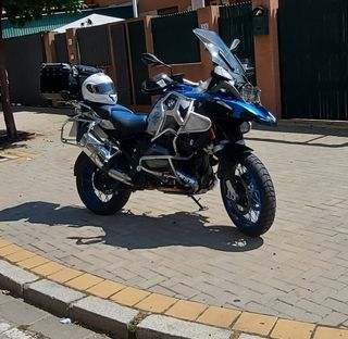 BMW 1200 adventure