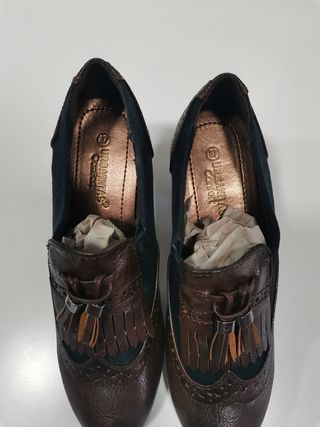 Zapatos de tacón tipo oxford nuevos