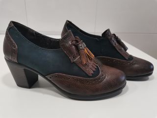 Zapatos de tacón tipo oxford nuevos