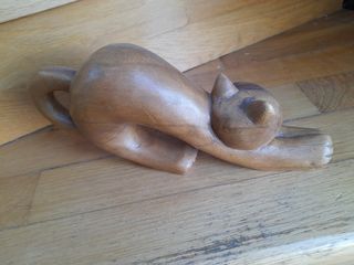 Statua gatto intagliato in legno