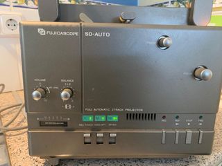 Proyector Fujicascope SD auto