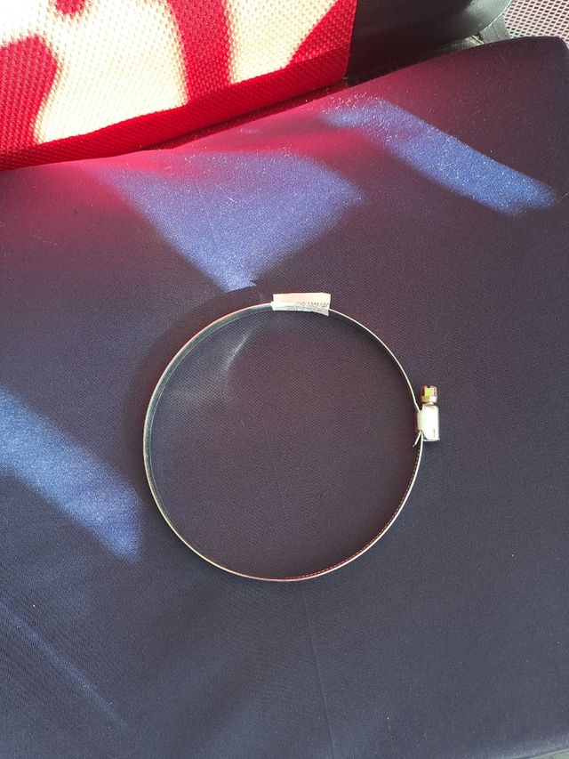 Abrazadera extractor de humos