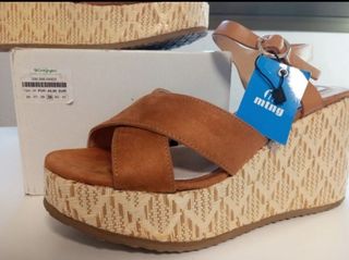 Sandalias de piel Mustang con etiqueta, nuevo, n39