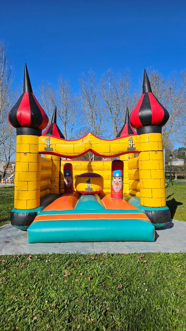 Castillo Hinchable + motor 🪧🏷