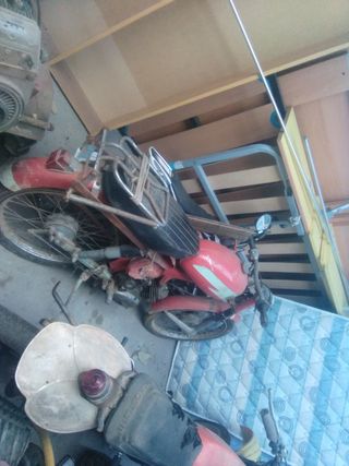 Vendo motos viejas.