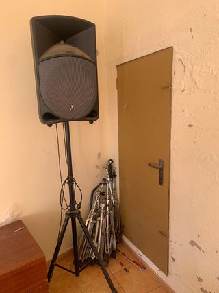 pantallas altavoces PA alta calidad