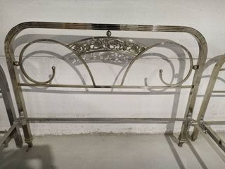 ESTRUCTURA CAMA METÁLICA