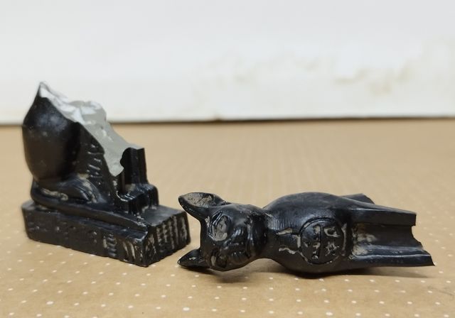 Decorazione Acquario Egitto Statuina divisa a metà