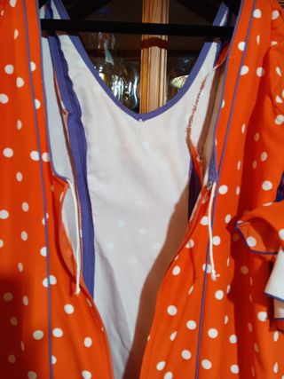 Traje de gitana naranja y morado