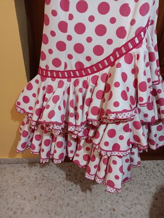Traje de gitana lunares rosa y blanco 