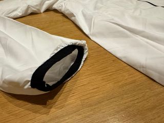 NUEVO. TALLA L. CORTAVIENTOS NALINI ARIA