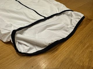 NUEVO. TALLA L. CORTAVIENTOS NALINI ARIA