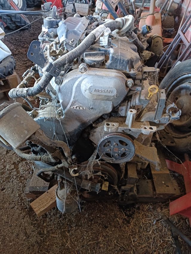 Motor Nissan almera tino 2.2