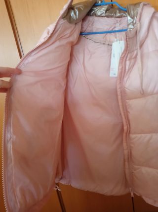 Anorak abrigo chaquetón rosa capucha Corte Inglés