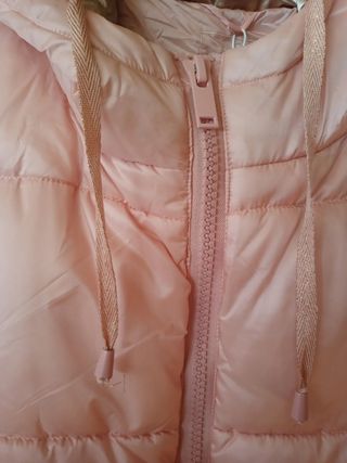 Anorak abrigo chaquetón rosa capucha Corte Inglés