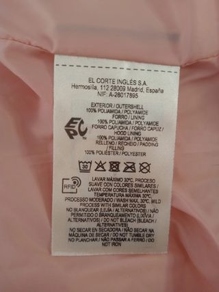 Anorak abrigo chaquetón rosa capucha Corte Inglés
