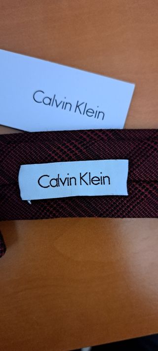 Corbata Calvin Klein nueva sin estrenar