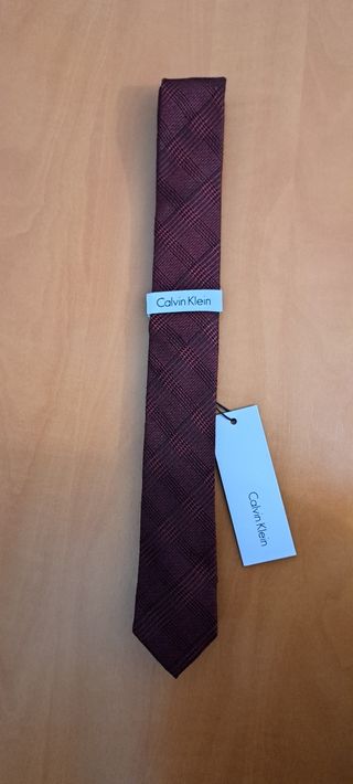Corbata Calvin Klein nueva sin estrenar