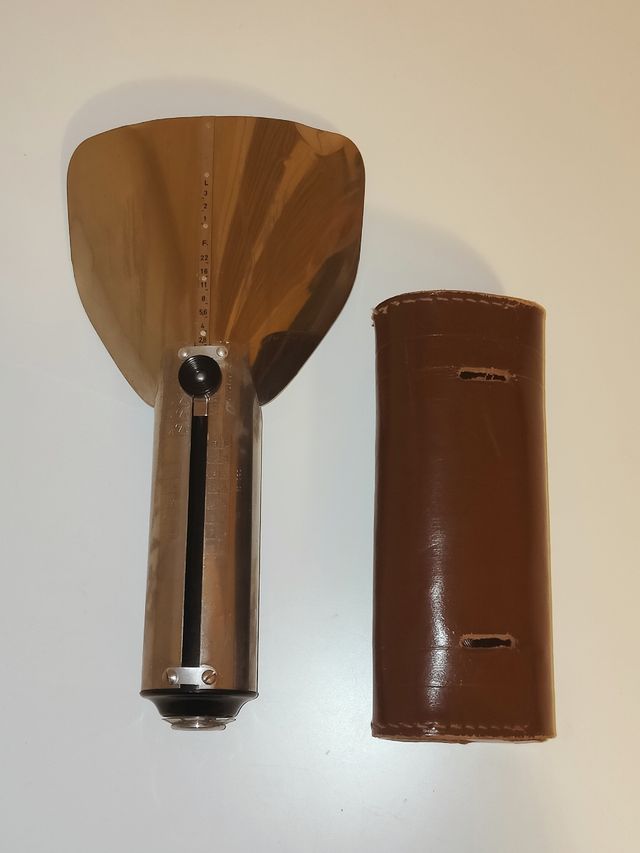 Flash Finelux + funda + adaptador de bombilla