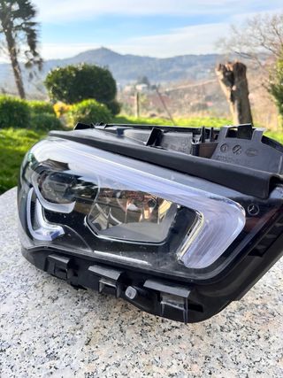 Faro LED derecho Mercedes CLA ORIGINAL