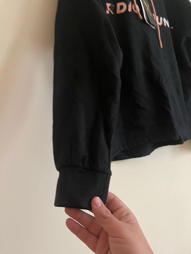 Sudadera negra Cardio Bunny.