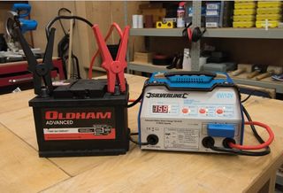Cargador de batería 12V