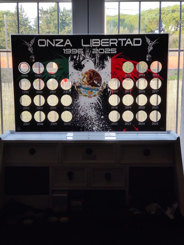 EXPOSITOR PARA Oz LIBERTAD MEXICO.