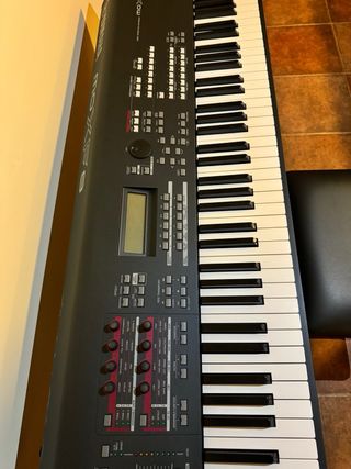Sintetizador Yamaha MOXF8