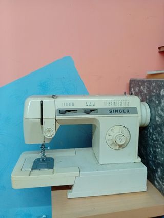 Maquina de coser singer