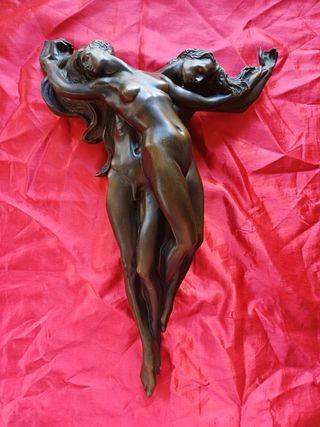 Figura de bronce