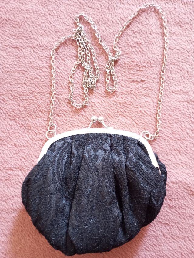 Bolso negro pequeño