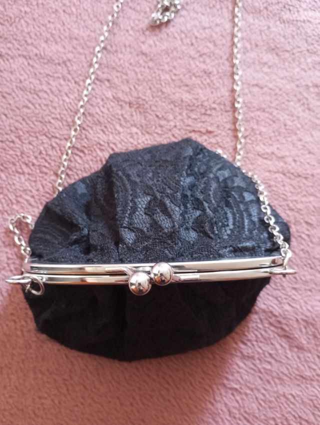 Bolso negro pequeño