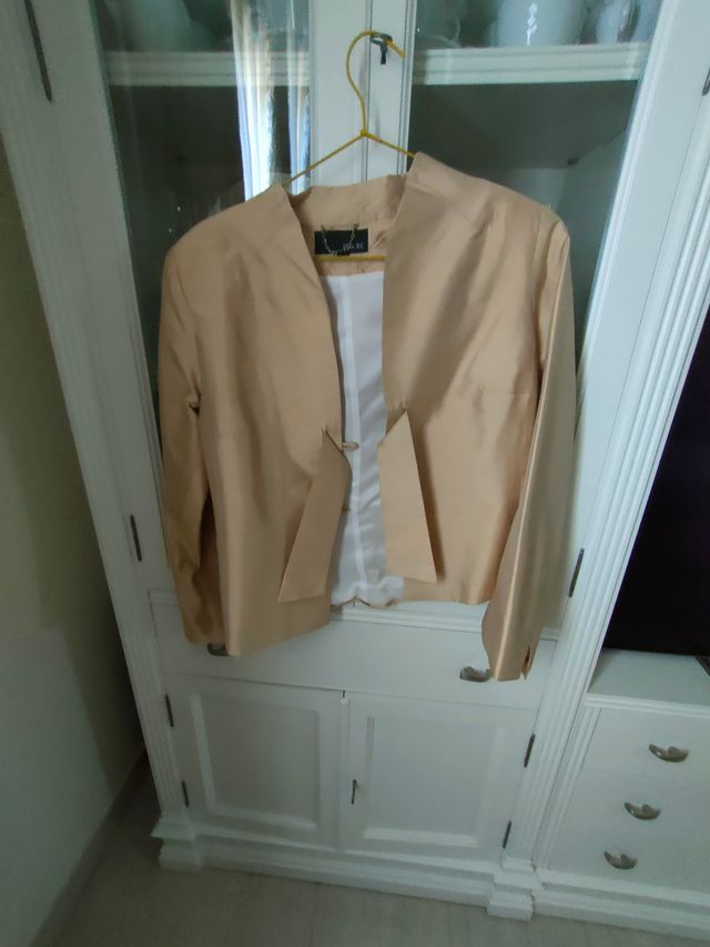 Traje de chaqueta con falda (3 piezas)T. 44 (42)