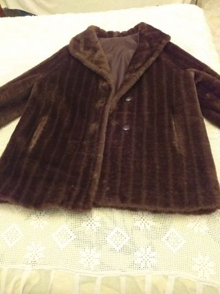 Abrigo piel sintética mujer