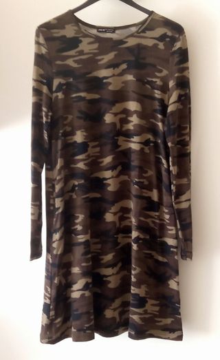Vestido verde militar, da talla.
