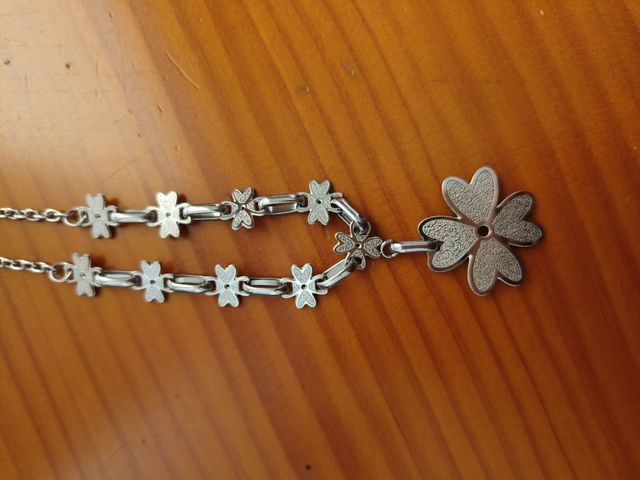 Collar acero inoxidable.