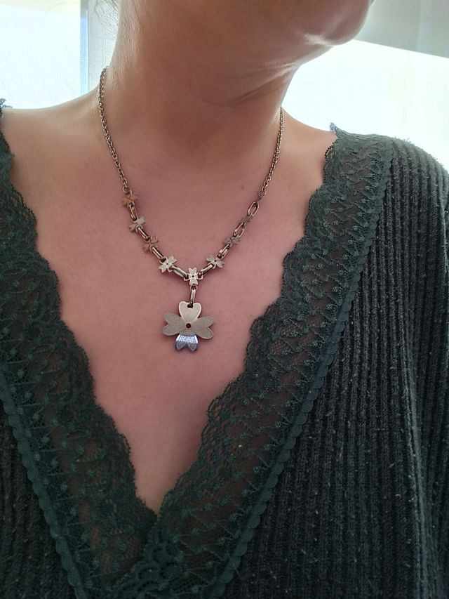 Collar acero inoxidable.