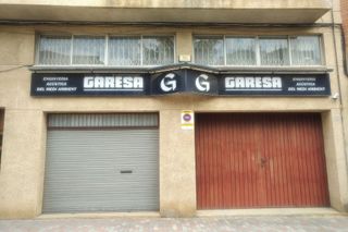 Local comercial en venta en Joc de la Bola - Camps d'Esports - Ciutat Jardí - Montcada en Lleida