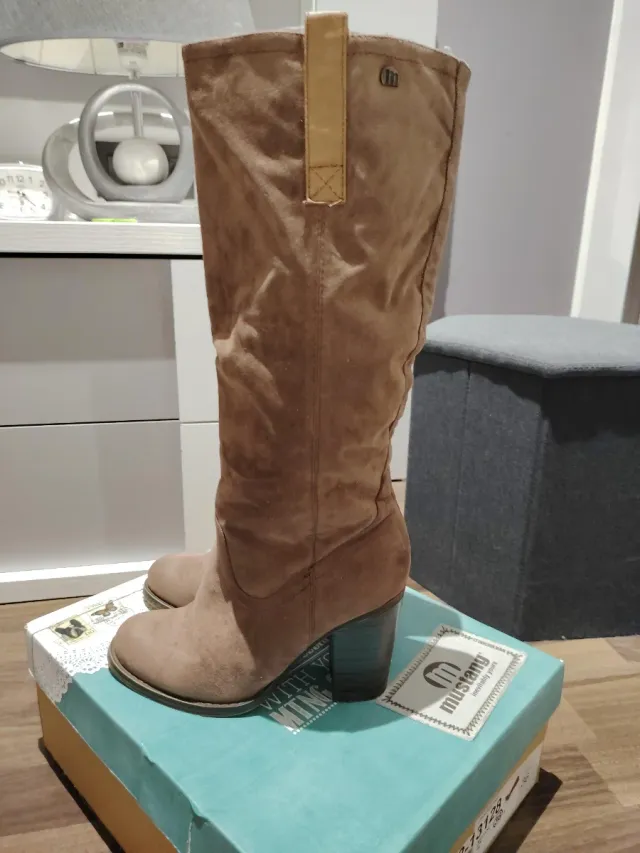 botas mustang serraje